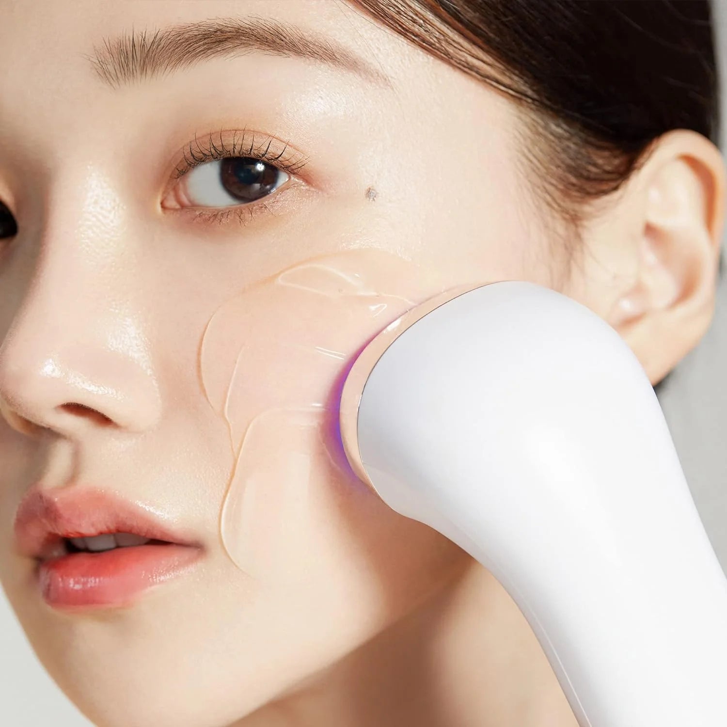 Age-R USSERA Facial Treatment Device - At-Home Skin Care Device for Collagen Stimulation Wrinkle Reduction, and Youthful Complexion - Korean Skin Care